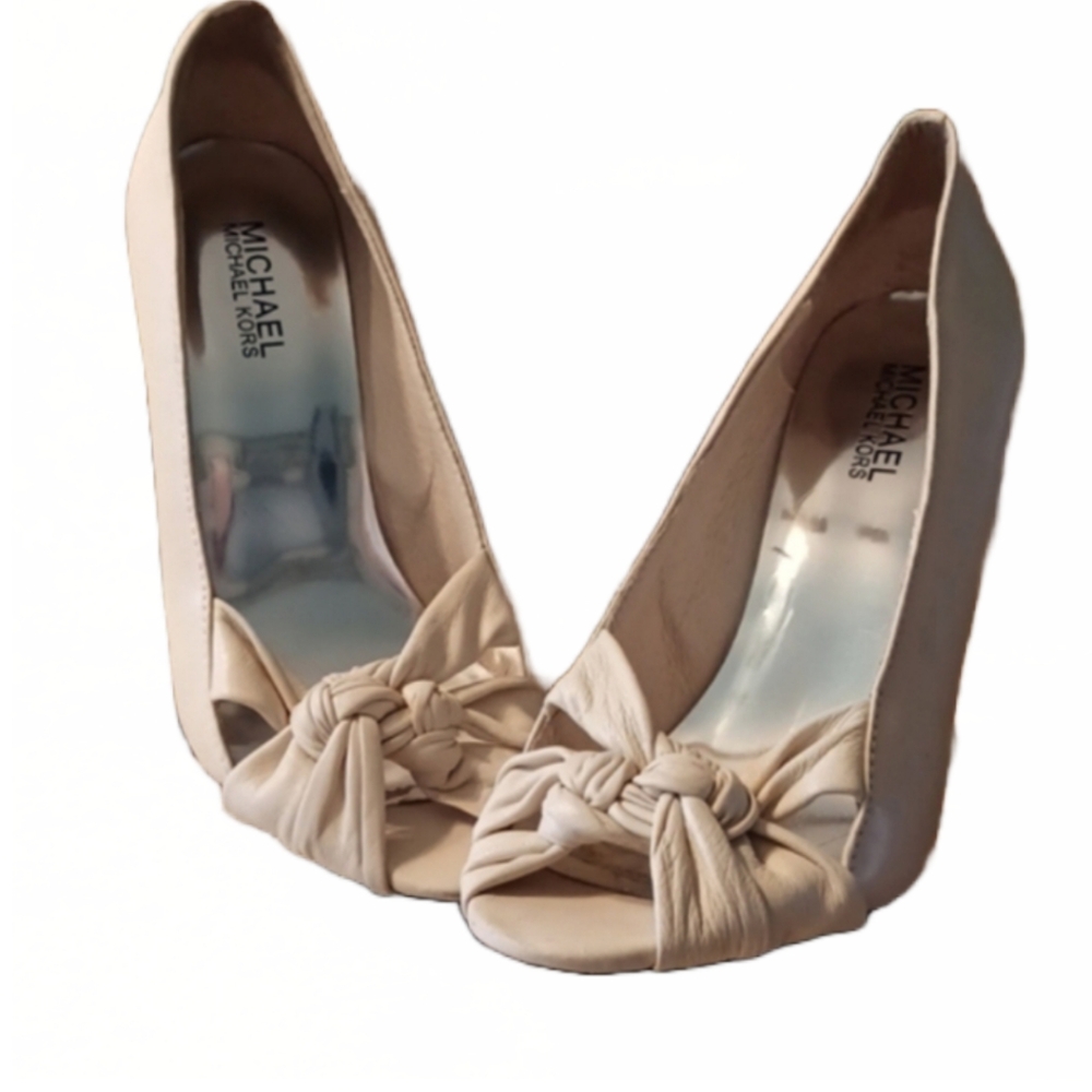 MICHAEL MICHAEL KORS PEEP-TOE SLIP ON HEELS
